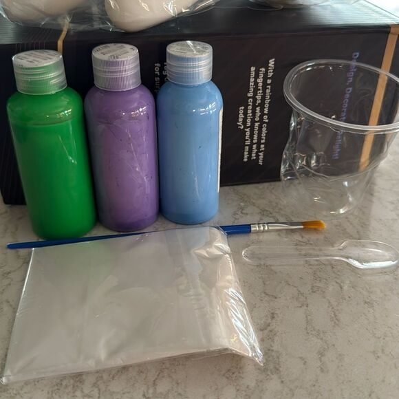 New Moshi Bears DIY Paint Kit Ages 3+ - Picture 3 of 4